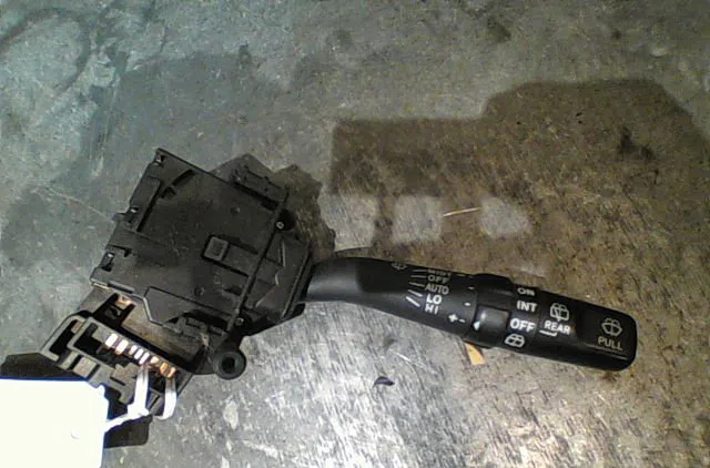 Commande essuie glace Toyota AVENSIS (_T25_) 2.2 d-4d (adt251_) (2005-2008) occasion — photo 2