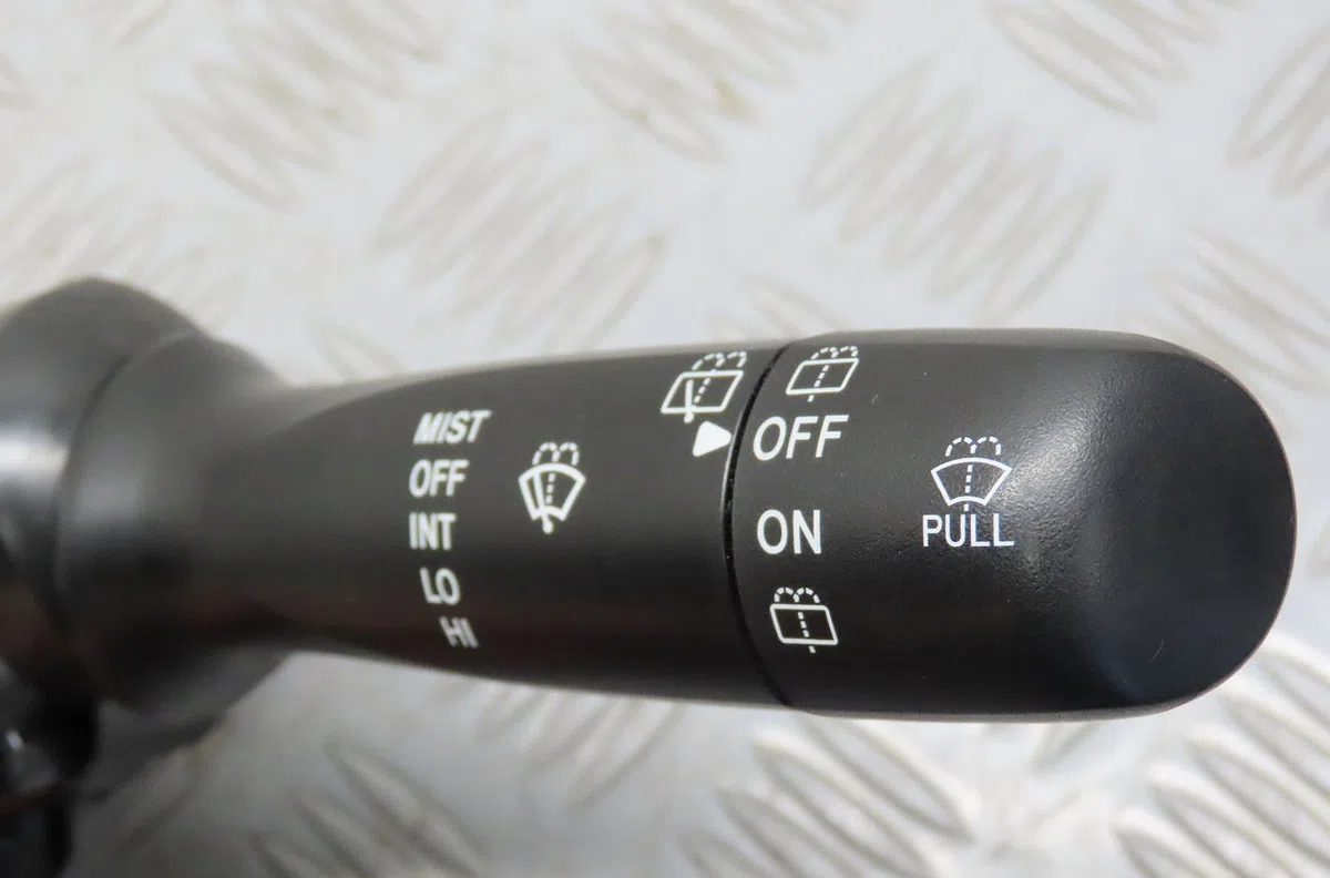 Commande essuie glace Toyota AYGO (_B1_) 1.4 hdi (wnb10_) (2005-2010) occasion — photo 4