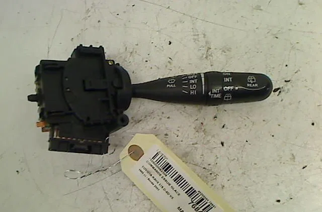 Commande essuie glace TOYOTA RAV4 115 D-4D VX occasion — photo 4