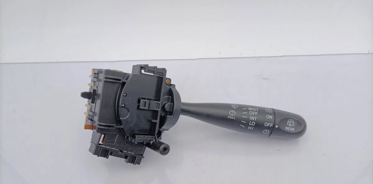 Commande essuie glace TOYOTA YARIS 1 PHASE 2 occasion