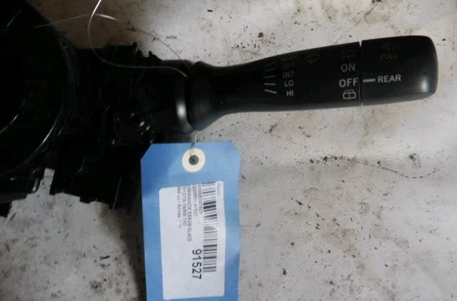 Commande essuie glace TOYOTA YARIS II 2008 occasion — photo 2