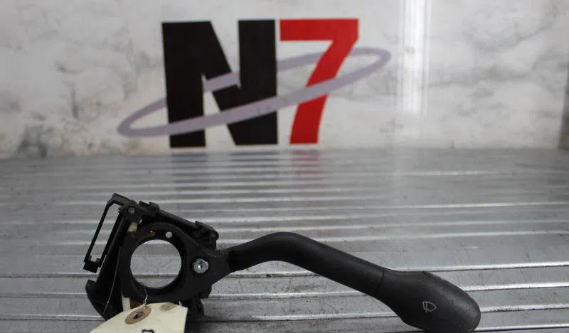 Commande essuie glace VOLKSWAGEN GOLF 3 BREAK occasion — photo 2