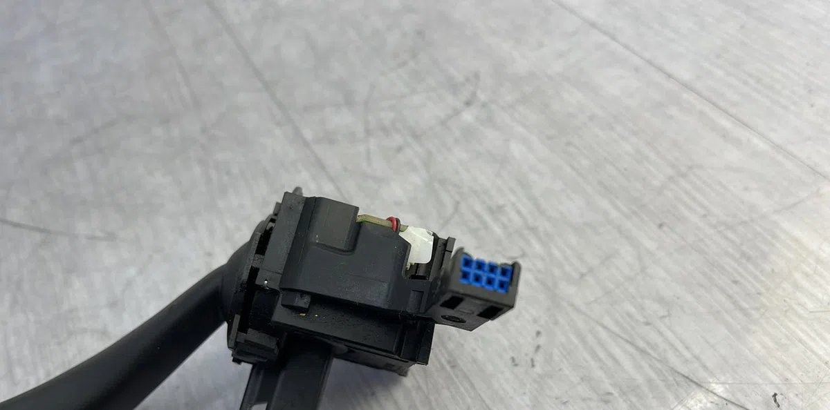 Commande essuie glace VOLKSWAGEN GOLF 5 occasion — photo 4