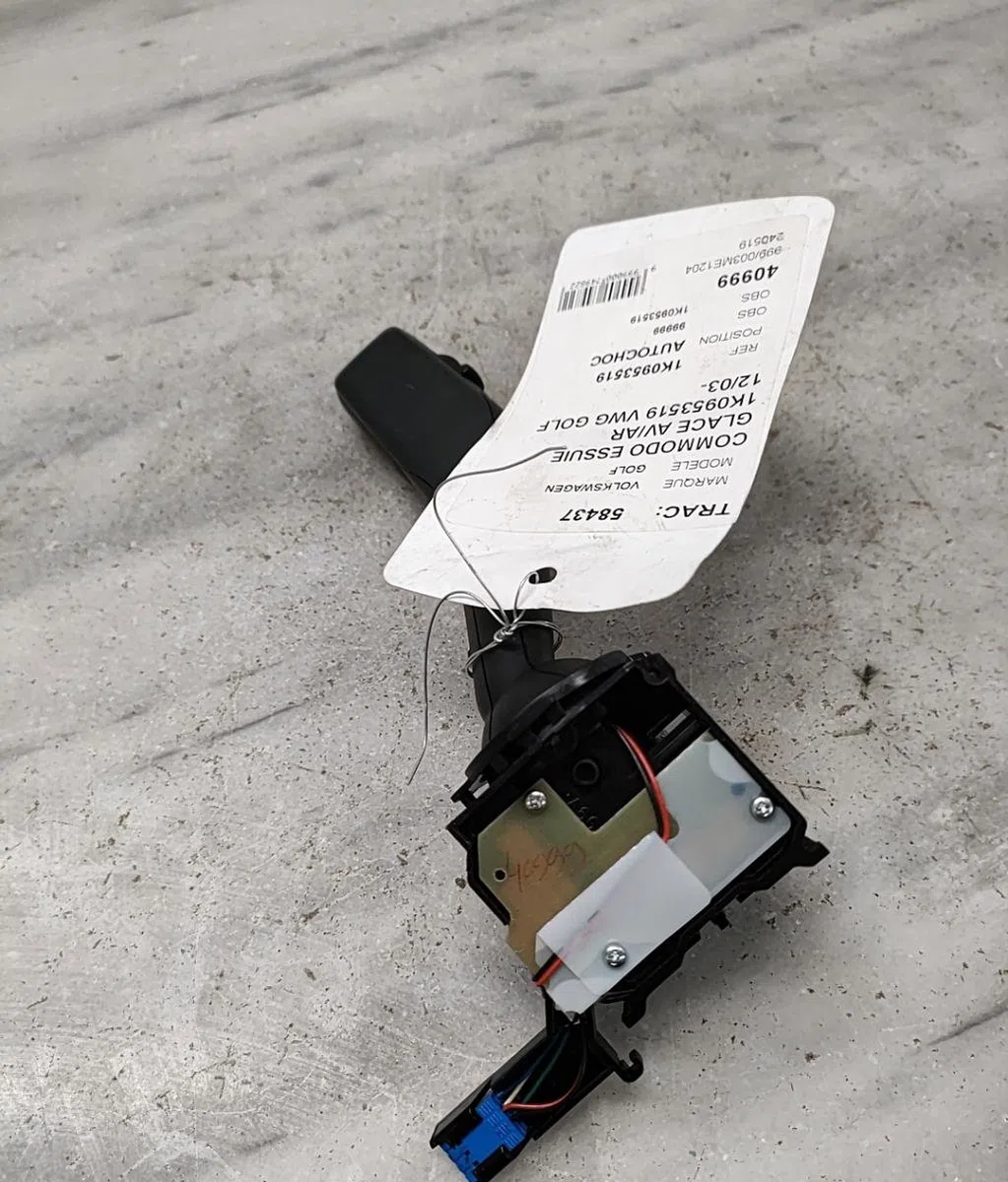 Commande essuie glace VOLKSWAGEN GOLF 5 occasion — photo 2