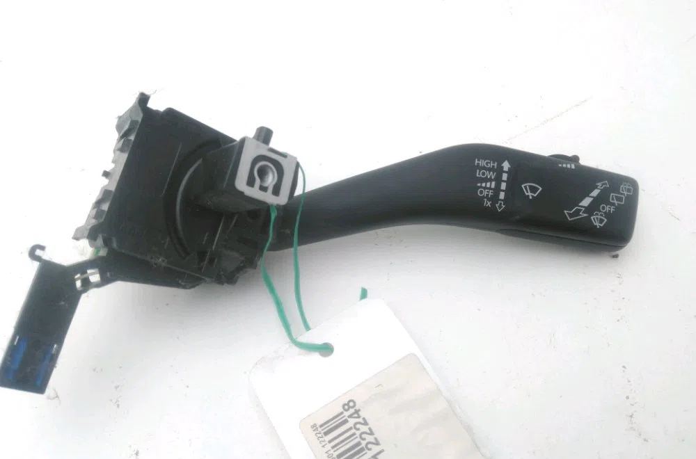 Commande essuie glace VOLKSWAGEN GOLF 6 2009 occasion — photo 4