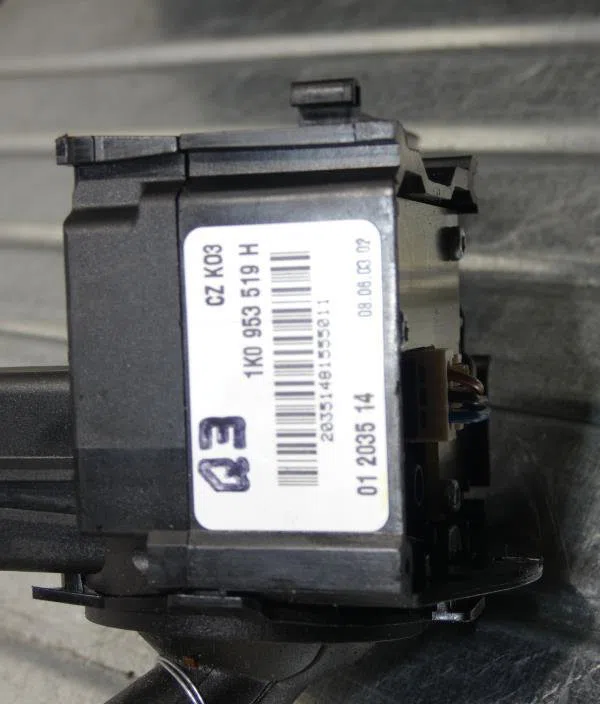 Commande essuie glace VOLKSWAGEN GOLF 6 occasion — photo 3