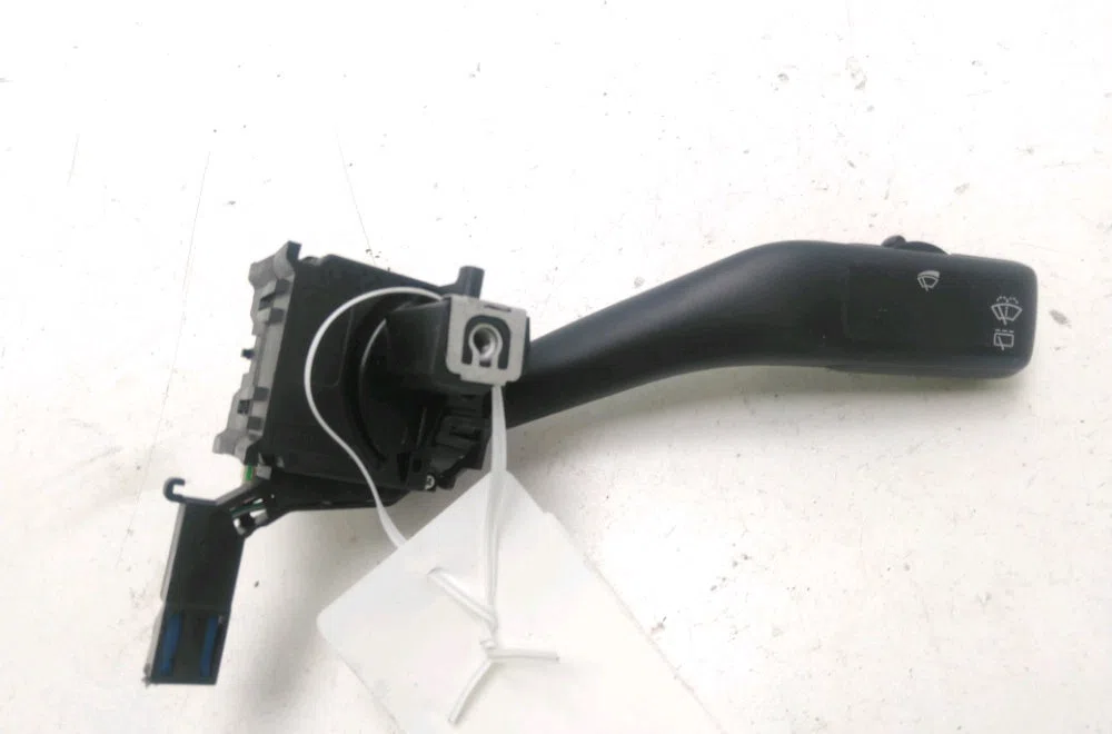 Commande essuie glace Volkswagen GOLF PLUS V (5M1, 521) 1.9 tdi (2005-2009) occasion — photo 3