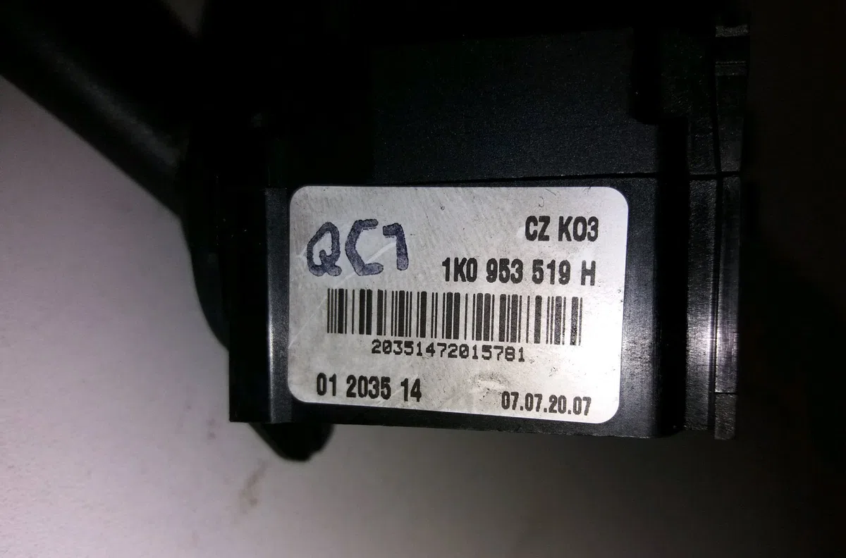 Commande essuie glace Volkswagen GOLF V (1K1) 2.0 tdi 16v (2003-2008) occasion — photo 3
