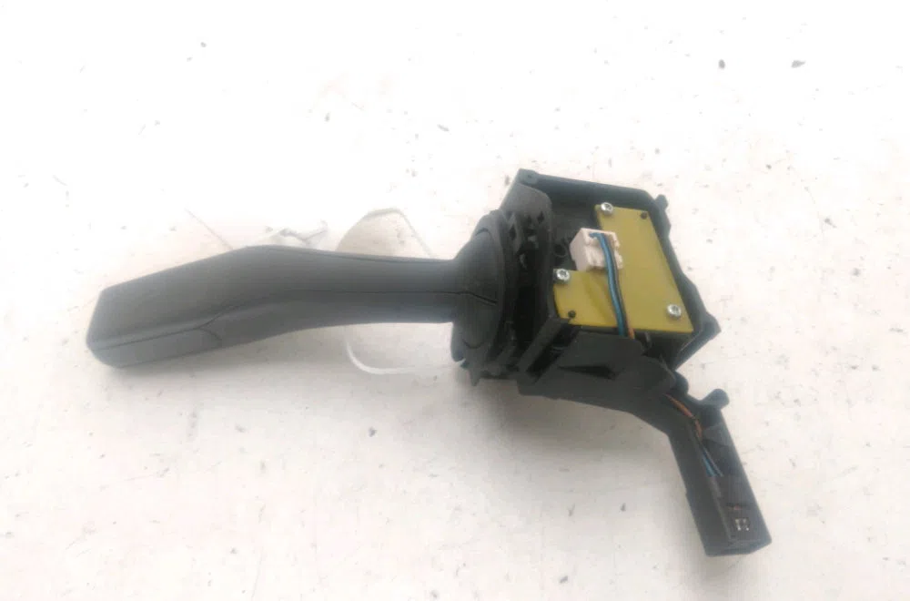 Commande essuie glace Volkswagen GOLF VI (5K1) 1.6 tdi (2009-2012) 5 portes occasion
