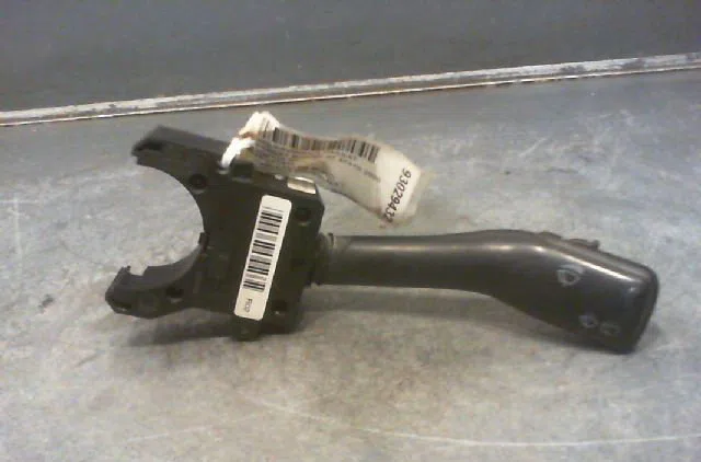 Commande essuie glace VOLKSWAGEN PASSAT 1998 occasion — photo 3