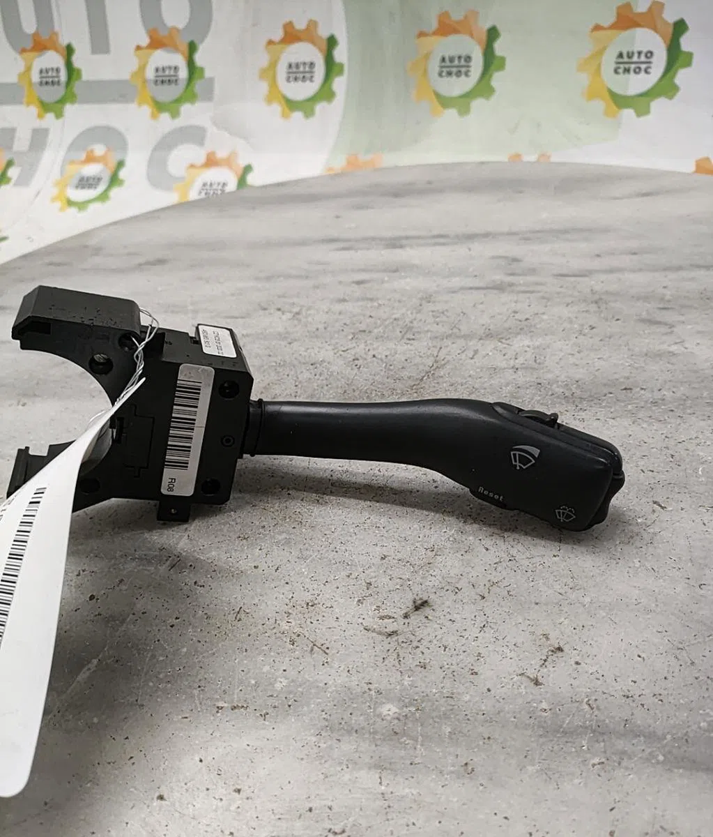 Commande essuie glace VOLKSWAGEN PASSAT 4 PHASE 2 occasion — photo 2