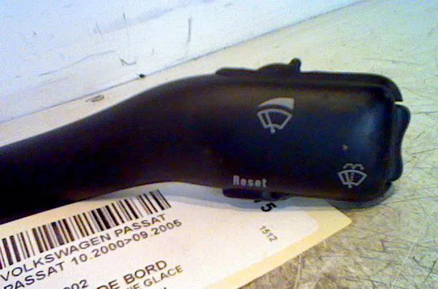 Commande essuie glace VOLKSWAGEN PASSAT IV 2002 occasion — photo 2