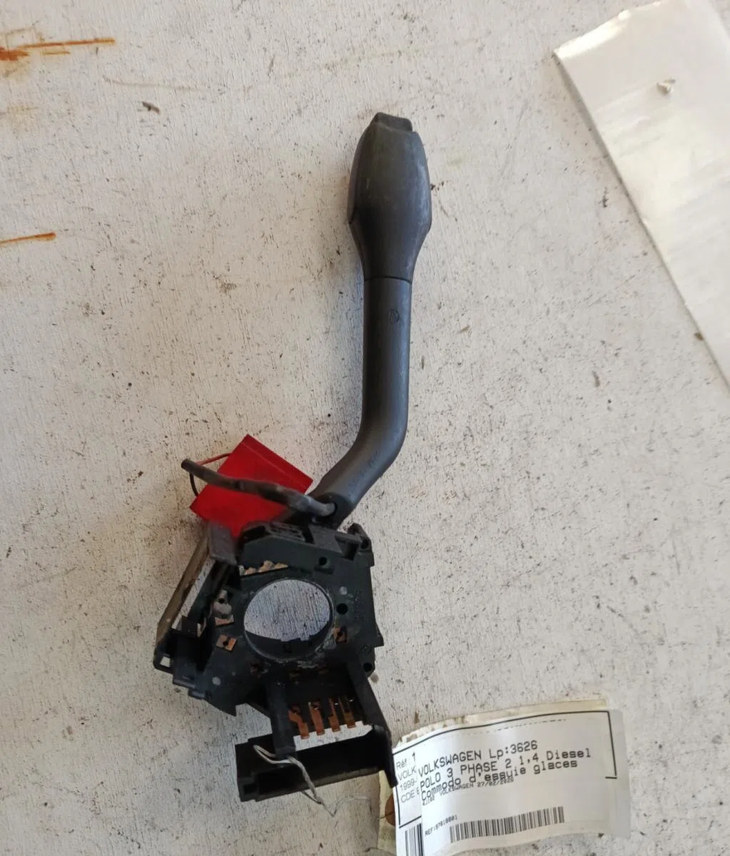 Commande essuie glace Volkswagen POLO (6N2) 1.4 tdi (1999-2001) 5 portes occasion — photo 2