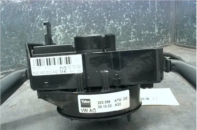 Commande essuie glace Volkswagen POLO (9N_, 9A_) 1.9 sdi (2001-2009) occasion — photo 4