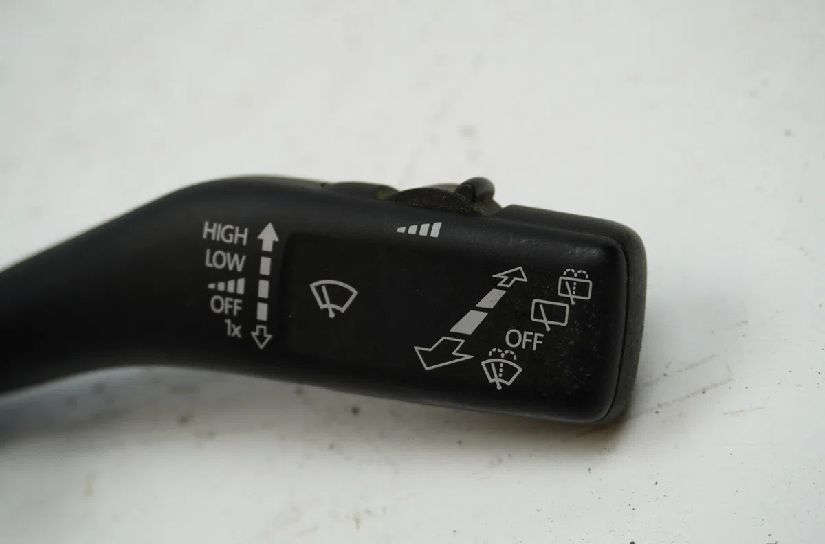 Commande essuie glace Volkswagen TOURAN (1T1, 1T2) 1.9 tdi (2003-2004) 5 portes occasion — photo 2