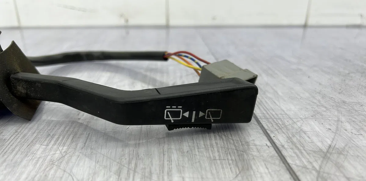 Commande essuie glace VOLVO 740 PHASE 2 BREAK occasion — photo 2