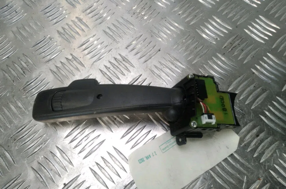 Commande essuie glace Volvo C30 (533) D2 (2010-2012) occasion — photo 2