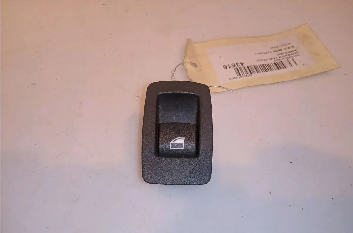 Commande leve-glace porte arrière droite Bmw 1 (F20) 118 d (2011-2015) occasion