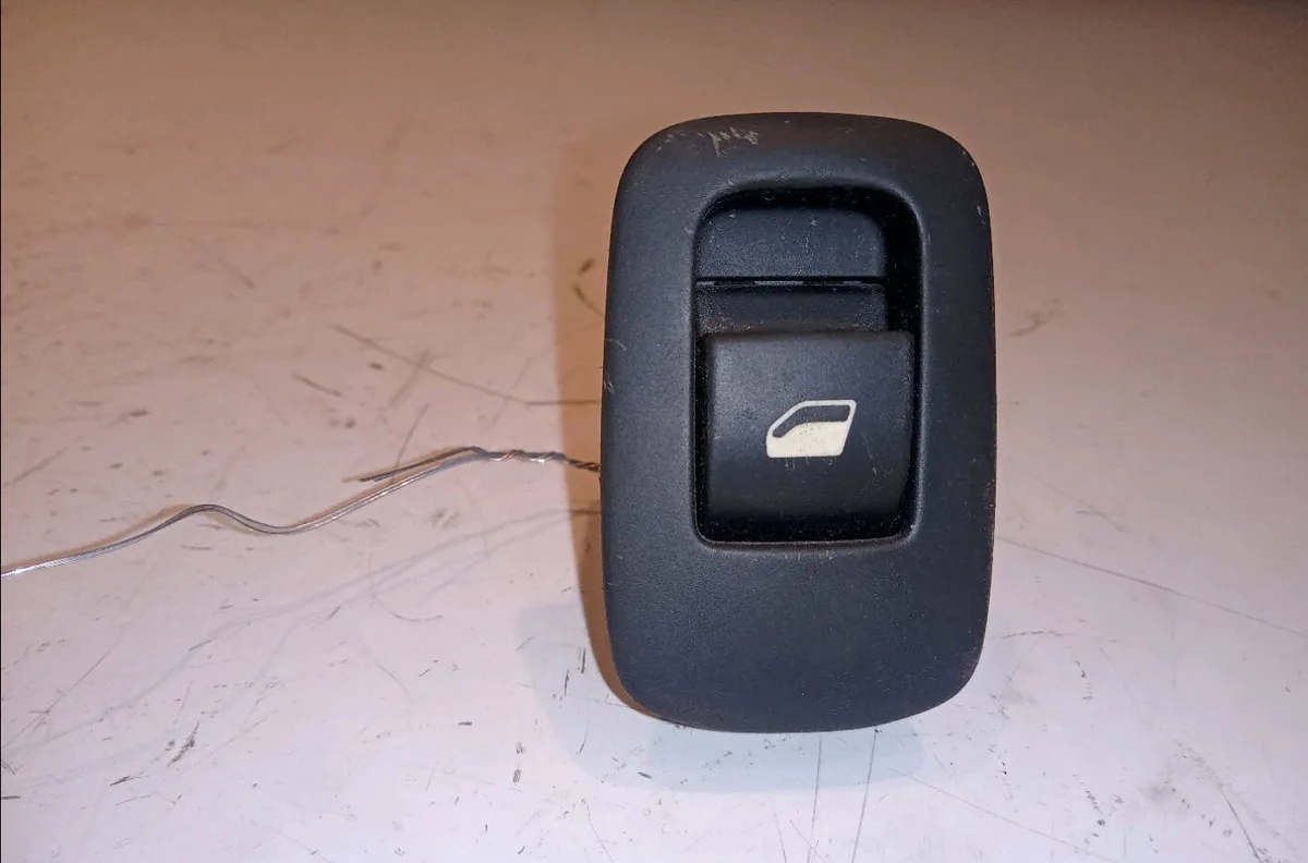 Commande leve-glace porte arrière droite Citroen C4 PICASSO I Monospace (UD_) 2.0 hdi 138 (2006-2013) 5 portes occasion