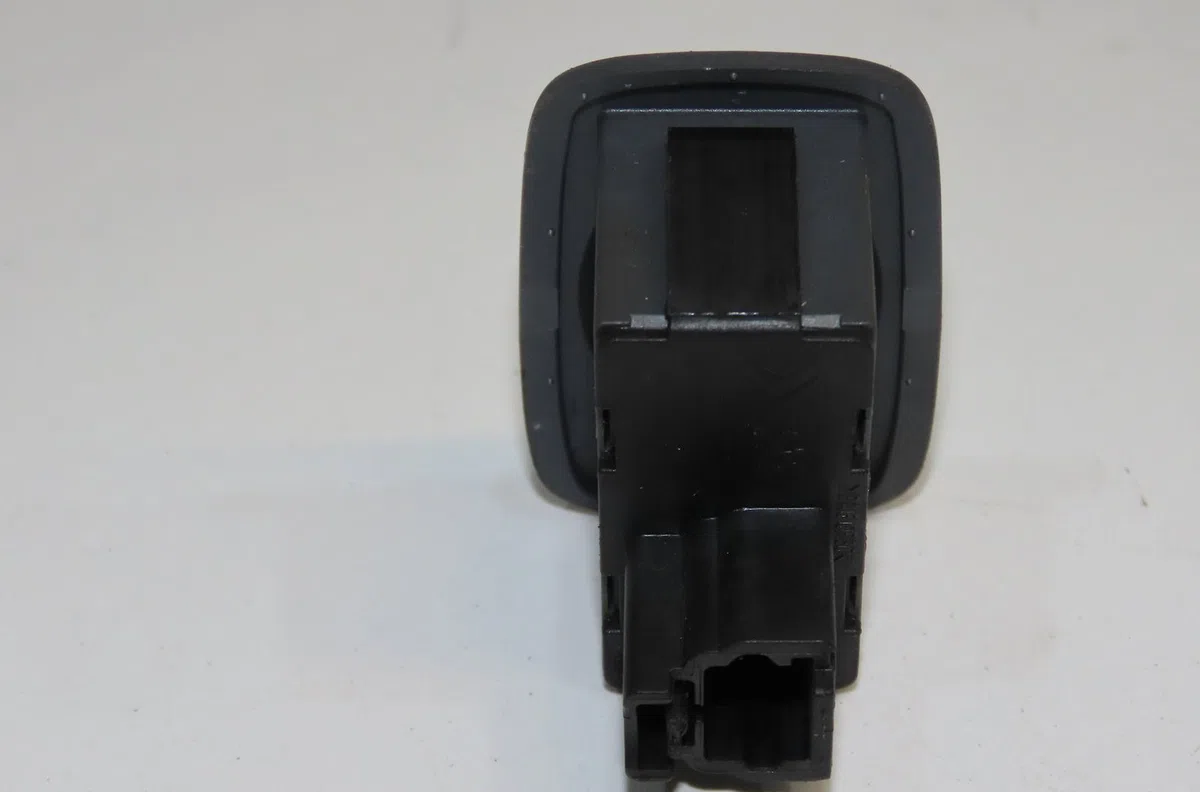 Commande leve-glace porte arrière droite Citroen C5 I (DC_) 2.0 hdi (dcrhzb, dcrhze) (2001-2004) 5 portes occasion