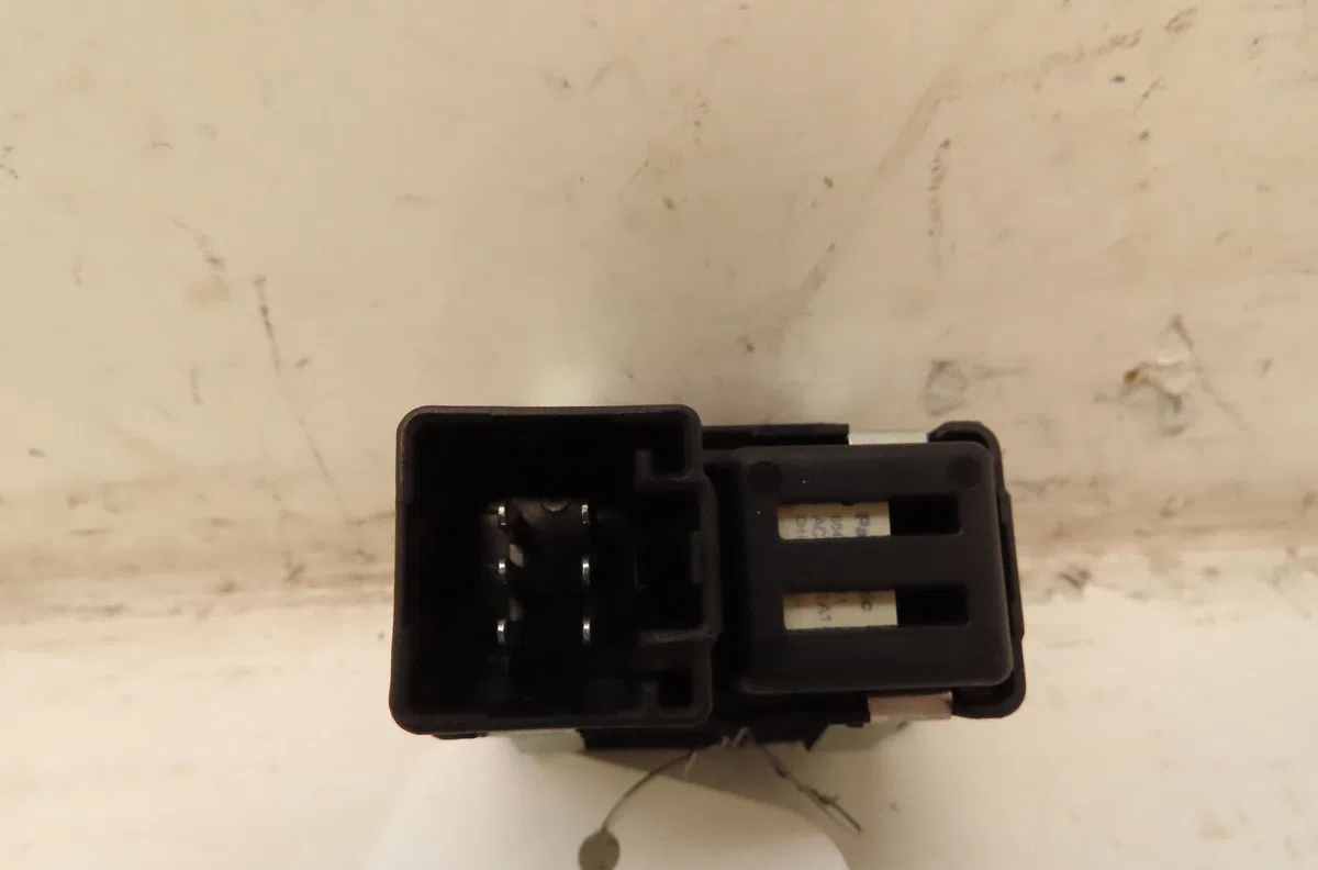 Commande leve-glace porte arrière droite DODGE 1500 RAM occasion — photo 2