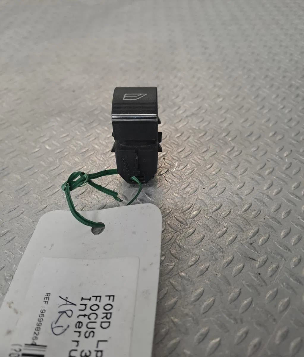 Commande leve-glace porte arrière droite FORD FOCUS 3 PHASE 1 occasion — photo 2