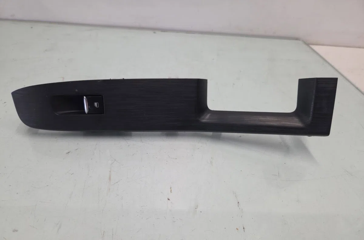 Commande leve-glace porte arrière droite FORD KUGA 3 PHASE 1 occasion — photo 3