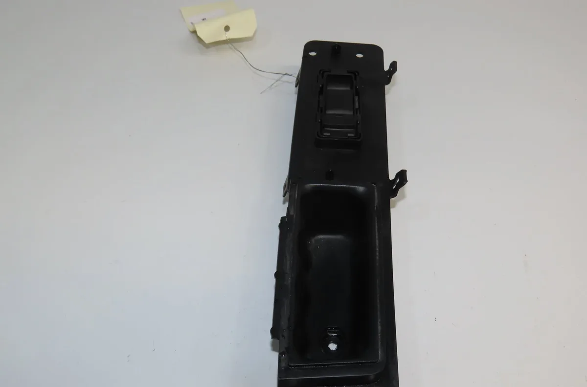 Commande leve-glace porte arrière droite Jeep PATRIOT (MK74) 2.0 crd 4x4 (2007-2017) occasion