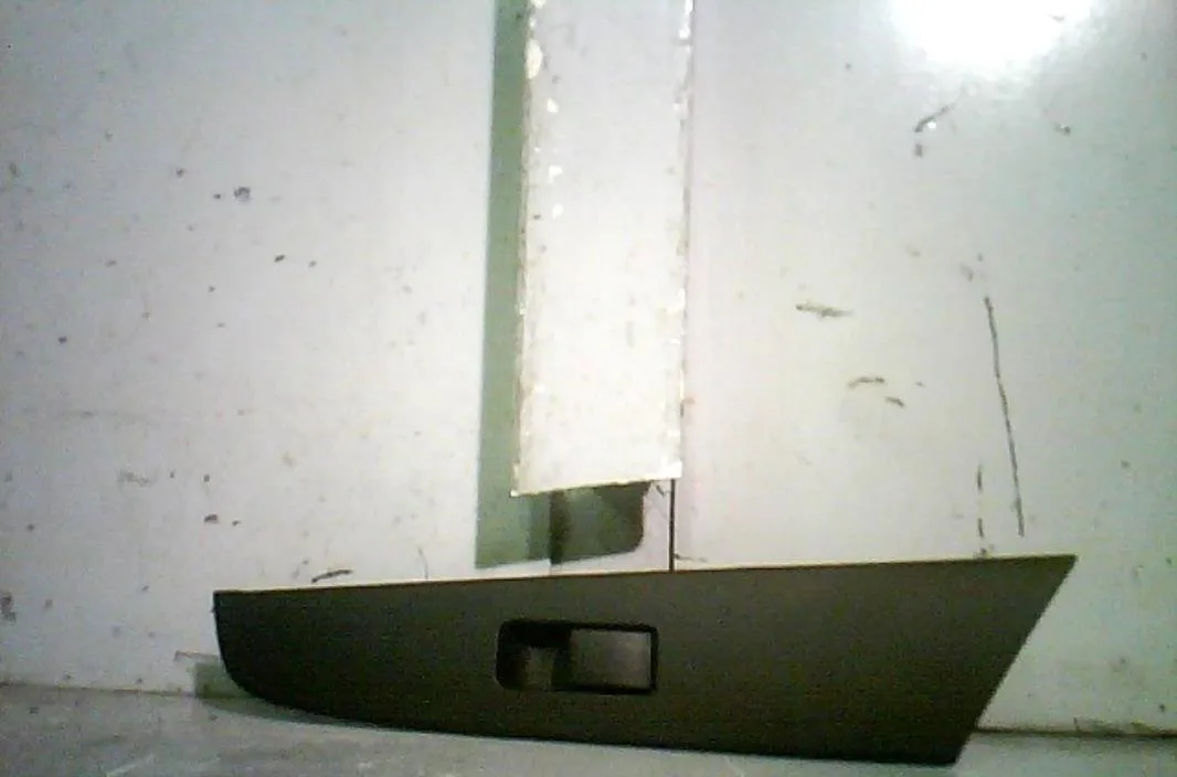 Commande leve-glace porte arrière droite Mazda 3 A trois volumes (BK) 1.6 (bk12) (2004-2009) occasion