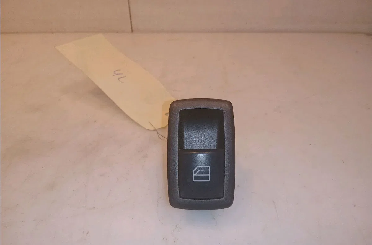 Commande leve-glace porte arrière droite Mercedes-benz CLASSE A (W169) A 180 cdi (169.007, 169.307) (2004-2012) 5 portes