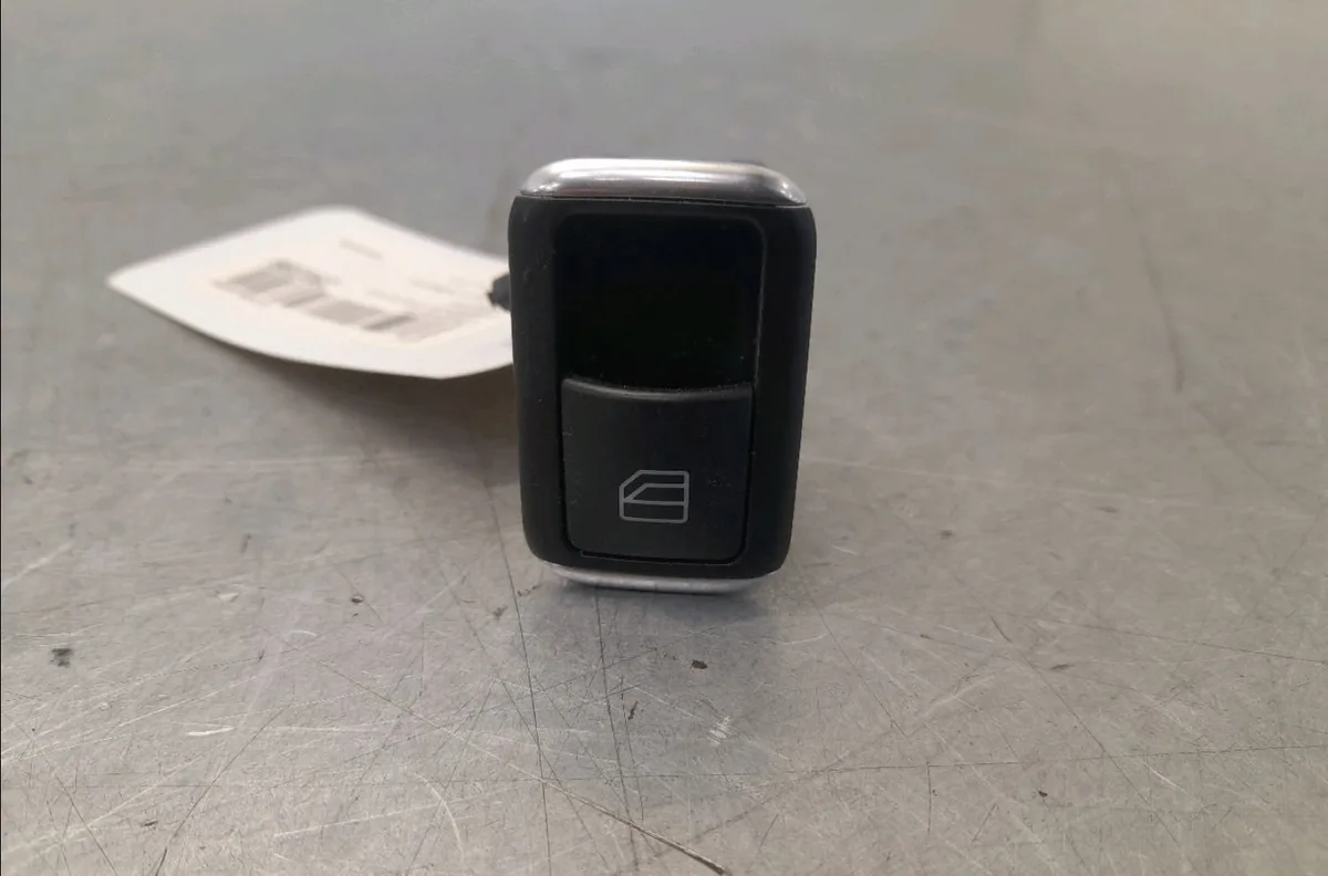 Commande leve-glace porte arrière droite Mercedes-benz CLASSE A (W176) A 160 (176.041) (2015-2018) occasion