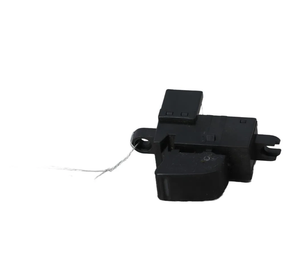Commande leve-glace porte arrière droite Nissan PRIMERA Hatchback (P12) 2.2 di (2002-2007) occasion