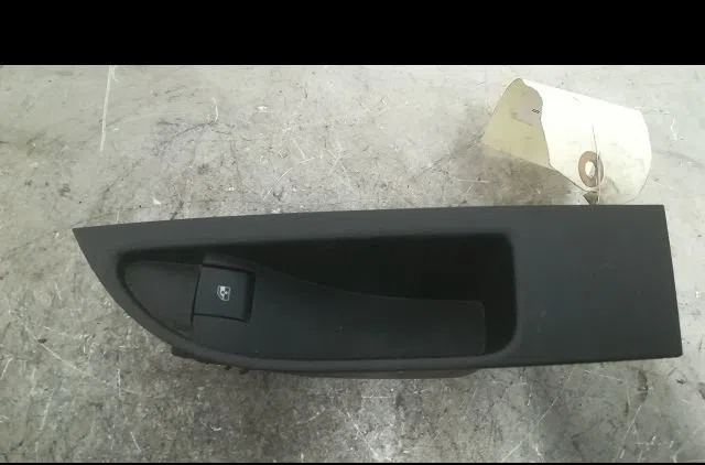 Commande leve-glace porte arrière droite Opel ASTRA J Sports Tourer (P10) 2.0 cdti (35) (2010-2015) occasion — photo 4