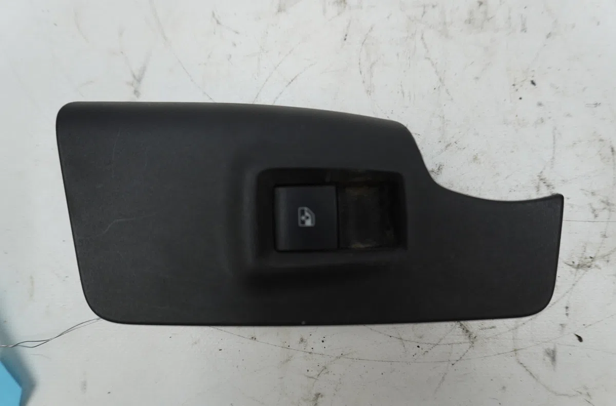 Commande leve-glace porte arrière droite Opel MERIVA B Monospace (S10) 1.7 cdti (75) (2010-2017) occasion