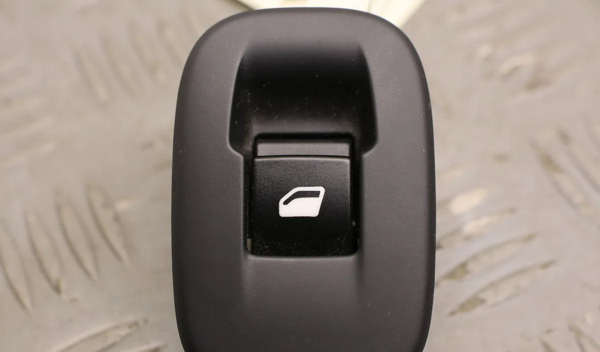 Commande leve-glace porte arrière droite Peugeot 2008 I (CU_) 1.6 vti (2013) occasion