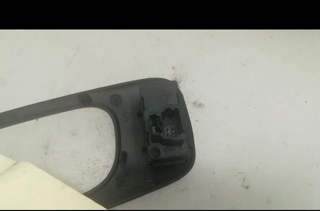Commande leve-glace porte arrière droite Peugeot 307 (3A-C) 2.0 hdi 90 (2000-2007) 5 portes occasion — photo 2