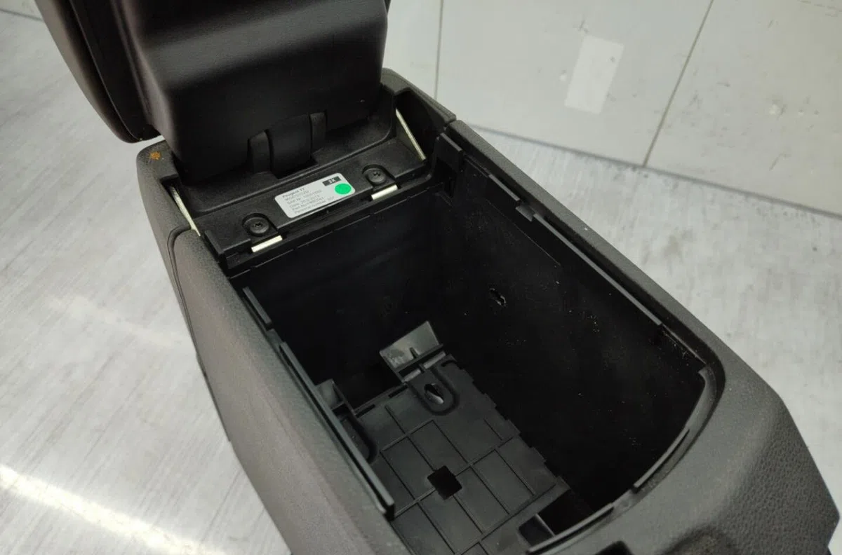 Commande leve-glace porte arrière droite PEUGEOT 308 1 SW PHASE 2 BREAK occasion — photo 4