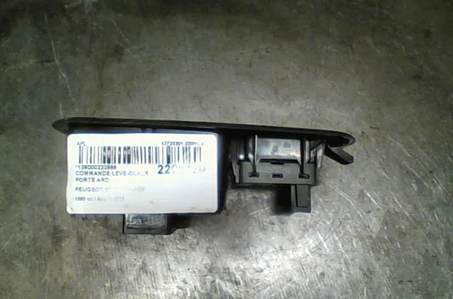 Commande leve-glace porte arrière droite Peugeot 5008 (0U_, 0E_) 1.6 hdi (2010-2017) 5 portes occasion — photo 4