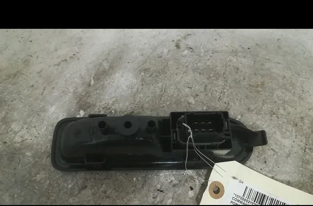Commande leve-glace porte arrière droite Renault CLIO III (BR0-1, CR0-1) 1.5 dci (br17, cr17) (2005-2012) 5 portes occas