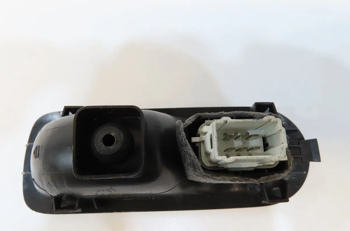 Commande leve-glace porte arrière droite Renault MEGANE II (BM0-1_, CM0-1_) 1.6 16v (bm0c, cm0c) (2002-2008) occasion