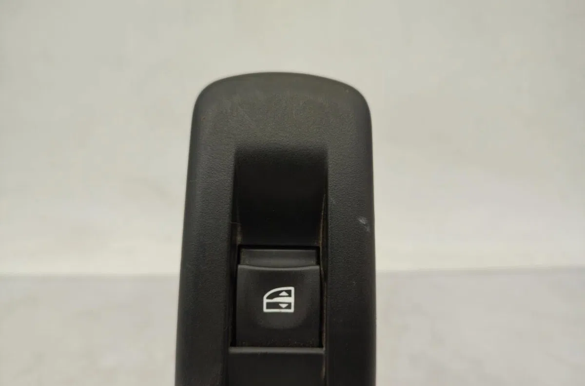 Commande leve-glace porte arrière droite RENAULT SCENIC 3 PHASE 1 occasion — photo 4