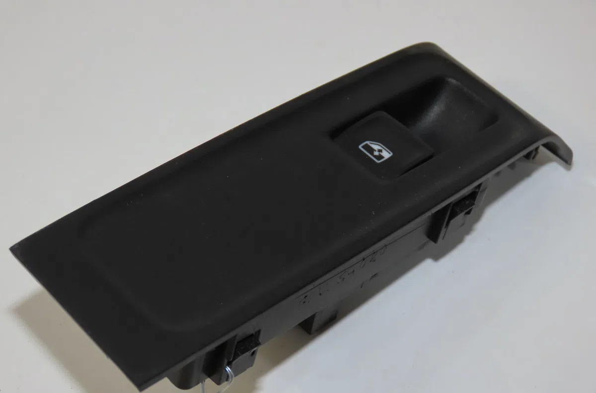 Commande leve-glace porte arrière droite Skoda FABIA III (NJ3) 1.2 tsi (2014-2021) occasion — photo 2