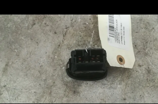 Commande leve-glace porte arrière gauche Citroen C3 I (FC_, FN_) 1.6 16v (2002-2010) 5 portes occasion — photo 2