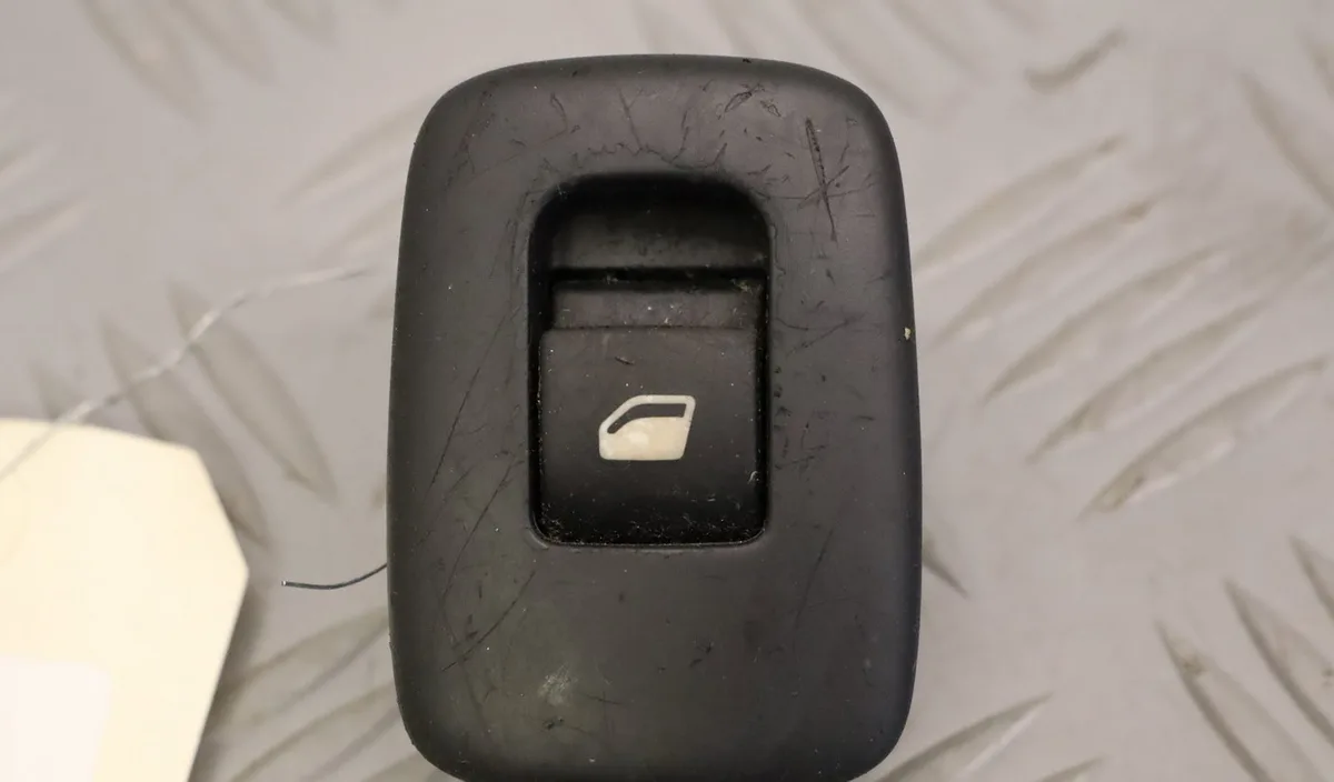 Commande leve-glace porte arrière gauche Citroen C3 PICASSO (SH_) 1.6 hdi (2009) 5 portes occasion