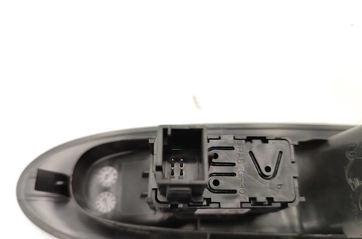 Commande leve-glace porte arrière gauche CITROEN C4 2 PHASE 1 occasion — photo 3