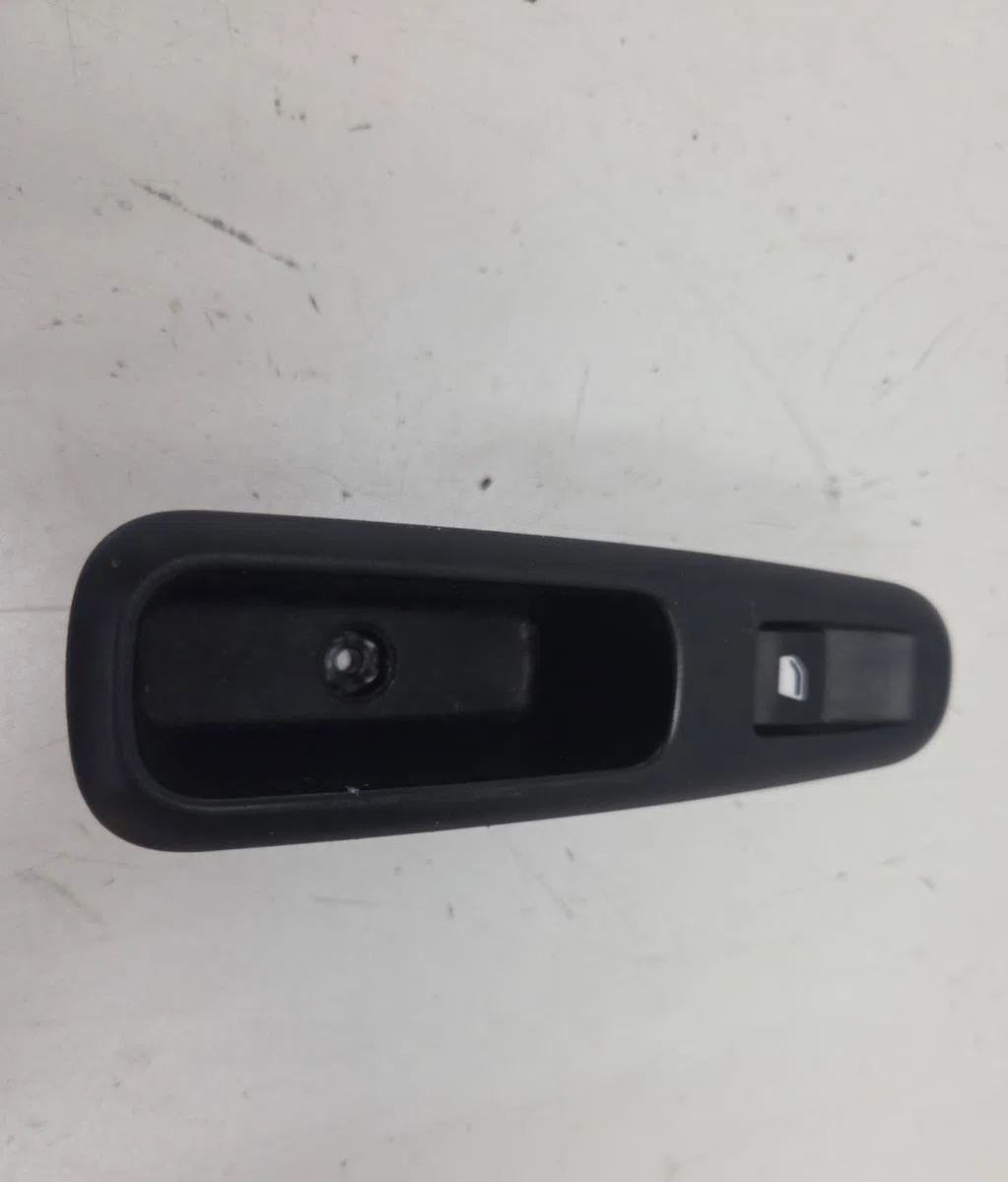Commande leve-glace porte arrière gauche CITROEN C4 GRAND PICASSO 2 PHASE 1 occasion