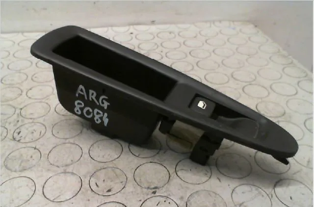 Commande leve-glace porte arrière gauche Citroën C4 I (LC_) 1.6 16v (2004-2011) 5 portes occasion