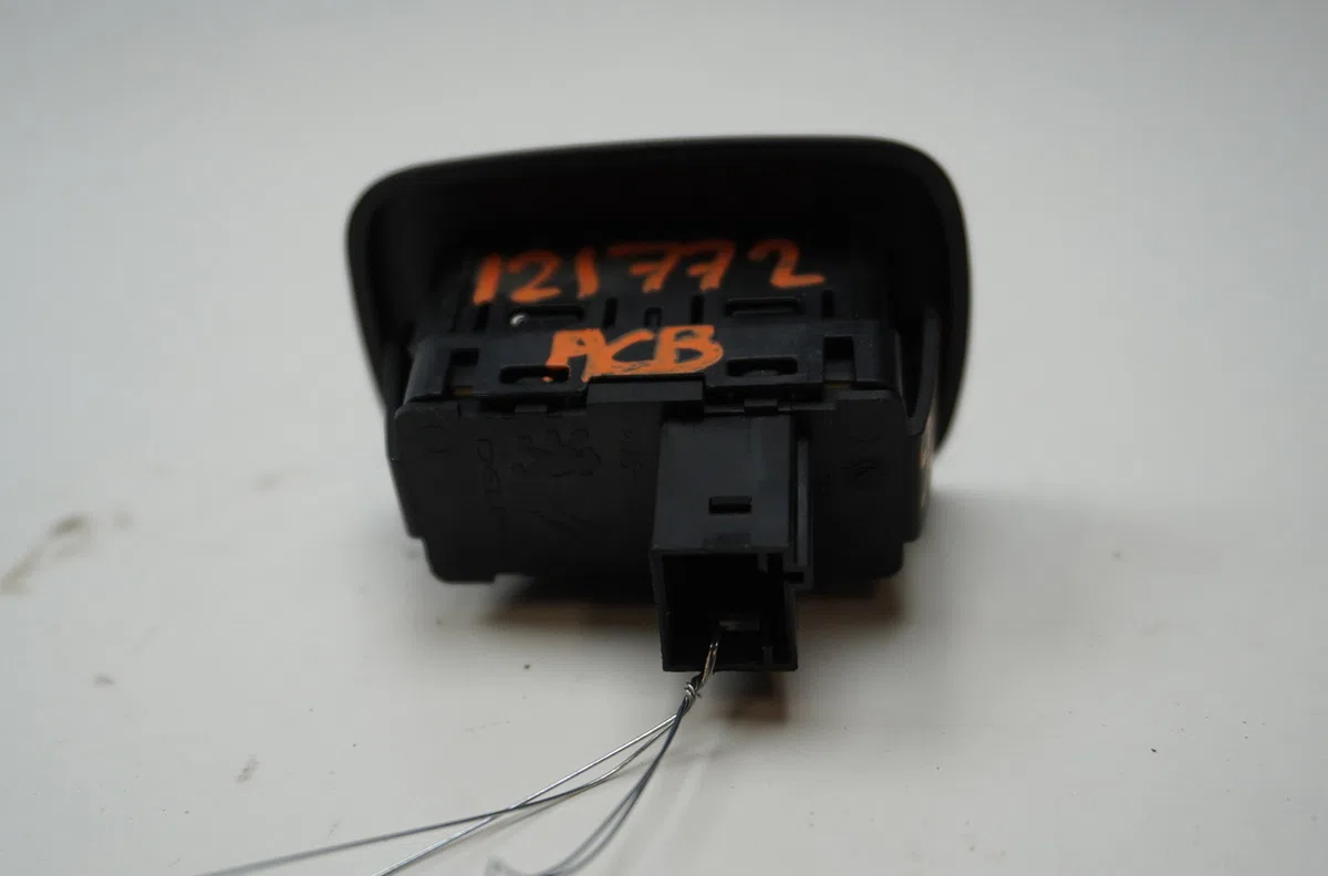 Commande leve-glace porte arrière gauche Citroen C5 III Break (RW_) 1.6 thp 155 (2009) occasion