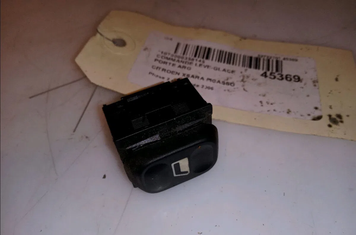 Commande leve-glace porte arrière gauche Citroen XSARA PICASSO (N68) 1.6 hdi (2004-2011) 5 portes occasion — photo 4
