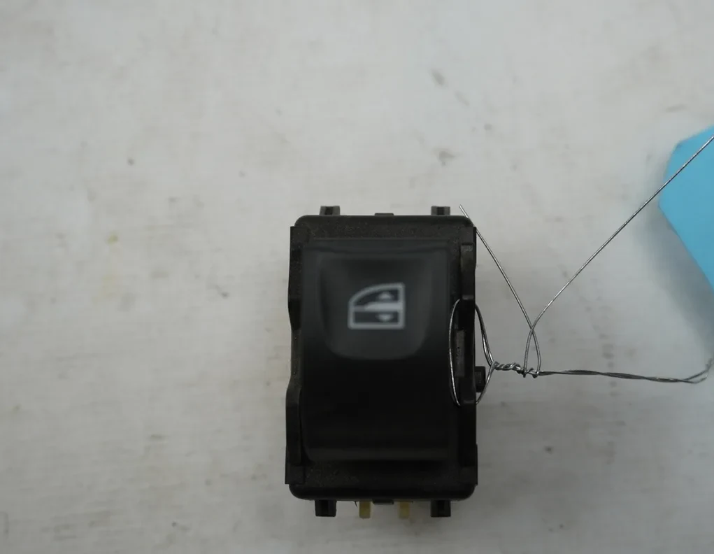Commande leve-glace porte arrière gauche Dacia LODGY (JS_) 1.2 tce (jsay, jsm0) (2012) occasion